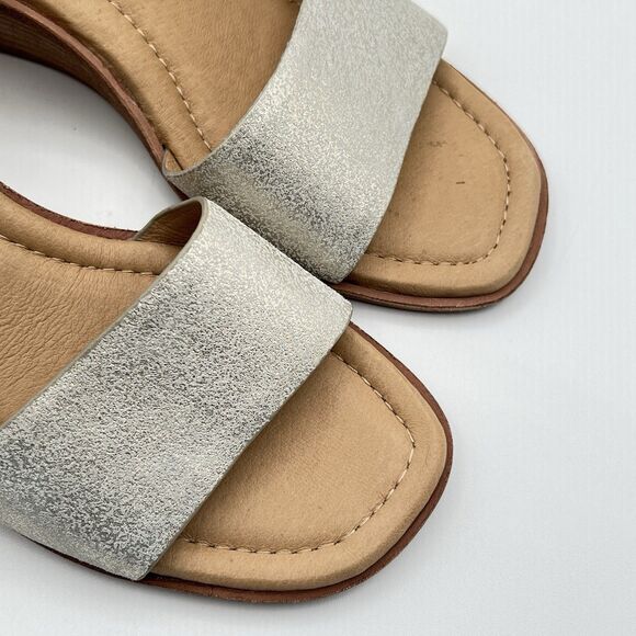 Metallic Gold Leather Comfort Sandals Sofft Garin Wedge Day to Night Sz 6.5 M - Picture 9 of 13